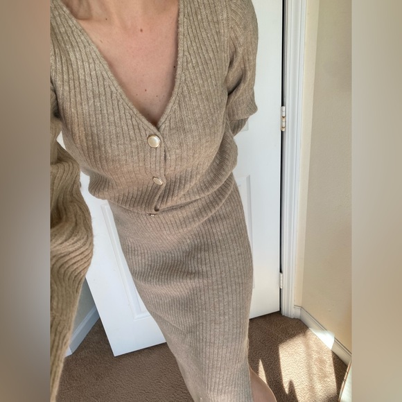 NWT Nasty Gal Cream Knit Cardigan & Midi Skirt Set in Size Medium - Picture 4 of 5